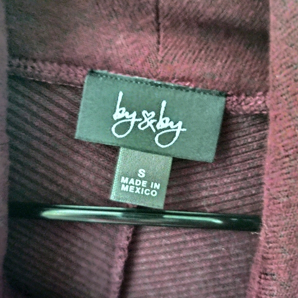 Sweater - Picture 4 of 5